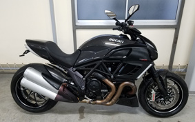 DUCATI DIAVEL CARBON 2013