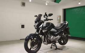 SUZUKI GSR250