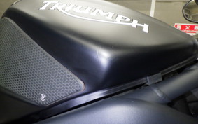 TRIUMPH DAYTONA 675 2011