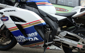 HONDA CBR1000RR 2004 SC57