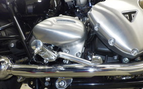 TRIUMPH BONNEVILLE T120 2025