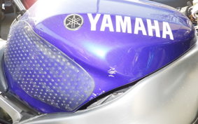 YAMAHA YZF-R1 2000 RN041