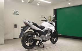 SUZUKI GSR250 2020