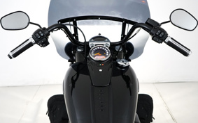 HARLEY FLHCS 2022 YBK