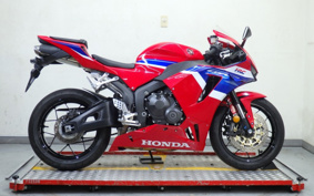 HONDA CBR600RR ABS 2024 PC40