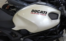 DUCATI MONSTER 696 2009