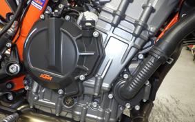 KTM 890 DUKE R 2022