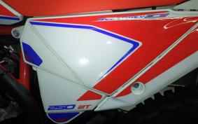 BETA クロス TRE ーナー250 2023