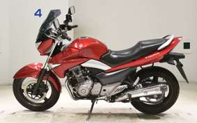 SUZUKI GSR250 2023