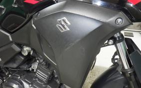 SUZUKI Vｽﾄﾛｰﾑ250A 2004