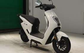 HONDA EM1 e: EF16