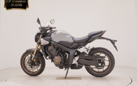HONDA CB650R E-Clutch 2026 RH17