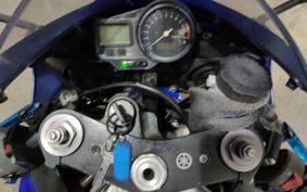 YAMAHA YZF-R1 1999 RN011