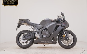 HONDA CBR600RR 2025 PC40