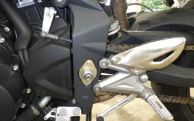 TRIUMPH STREET TRIPLE 2010