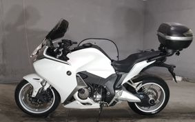 HONDA VFR1200F SC63