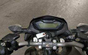 HONDA  HORNET 160R KC23