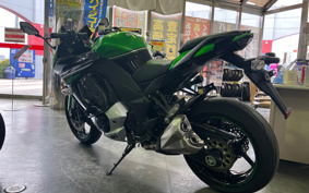 YAMAHA AXIS Z