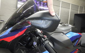 BMW M1000RR 2025