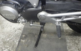 HONDA VTR 250 2008 MC33