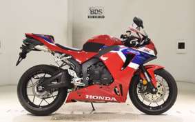 HONDA CBR600RR 2025 PC40