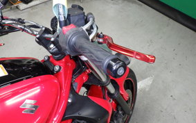 SUZUKI ｸﾞﾗﾃﾞｨｳｽ400 2010 VK58A