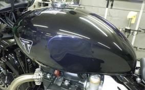 TRIUMPH BONNEVILLE BOBBER 2026