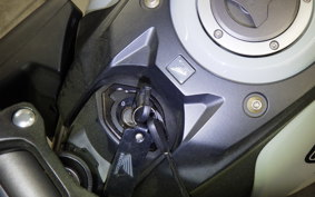 HONDA CB650R E-Clutch 2025 RH17