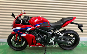 HONDA CBR650R E-CLUTCH 2024 RH17