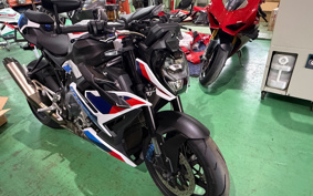BMW M1000R 2023 0E81