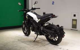 BENELLI レオンチーノ250 2015