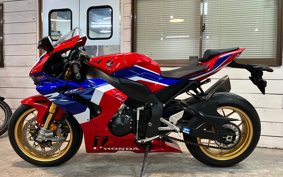 HONDA CBR1000RR-R FB SP 2023 SC82