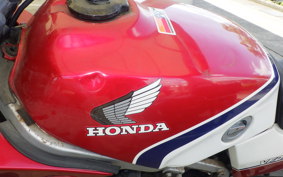 HONDA VF750F 1983 RC15