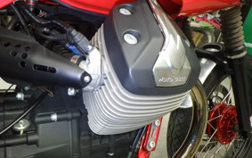 MOTO GUZZI V7 RACER 2 2019