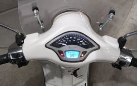 VESPA PRIMA BEIGE RA150 M8120
