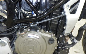 HUSQVARNA SVARTPILEN 401 2021