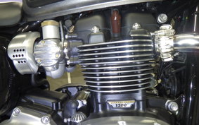TRIUMPH BONNEVILLE T120 2024
