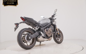 HONDA CB650R E-Clutch 2024