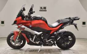 BMW S1000XR