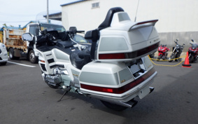 HONDA GL1500 GOLD WING 2000 SC22
