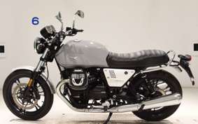 MOTO GUZZI V7 MILANO 2018