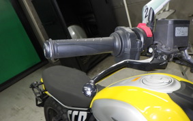 DUCATI SCRAMBLER ICON 2024