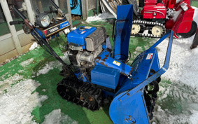 YAMAHA  SNOW BLOWER  MACHINE 