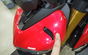 DUCATI STREETFIGHTER V4 S 2021