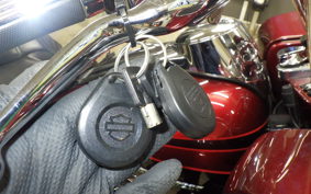 HARLEY FLTRUSE1800CVO 2016