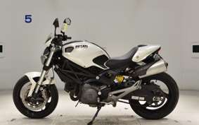 DUCATI DUCATI M696