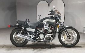 YAMAHA VMAX 2002 VP15