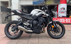 TRIUMPH TRIUMPH STREET TRIPLE R 2024 HDA604