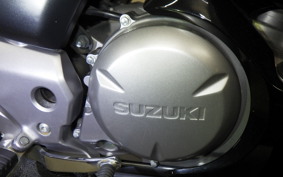 SUZUKI GSR250F