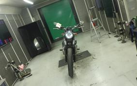 TRIUMPH BONNEVILLE 2005